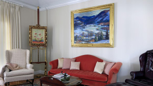 photo of mcdougall fine arts gallery interior sitting room